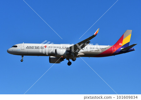 Asiana Airlines passenger plane A321-200NX Asiana Airlines passenger plane A321-200NX 101609834