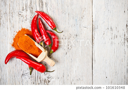 Milled red chili pepper 101610348