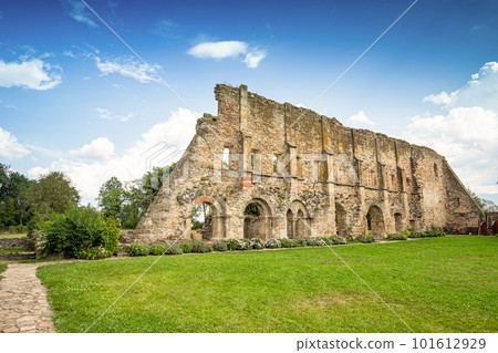 Cistercian Abbey Carta 101612929
