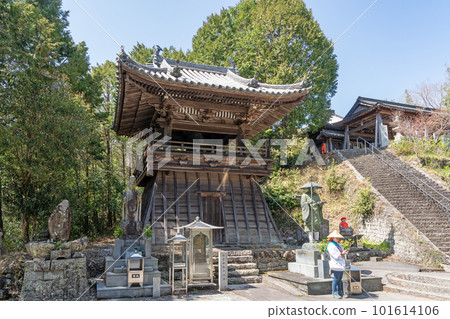 [No.8 Fudasho]春天的熊谷寺鐘樓[四國88寺] 101614106