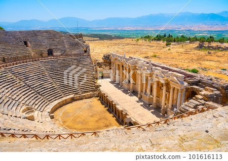 Hierapolis, Pamukkale, Turkey. Ancient amphitheater. Panoramic landscape in the daytime.  101616113