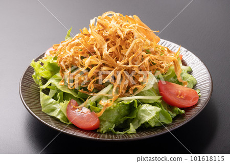 炸牛d沙拉 101618115