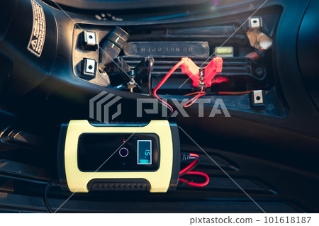 Charging battery in motorcycle for start. 101618187