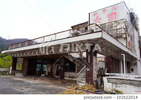Decayed building Decayed building 101622014