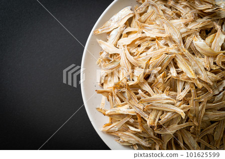 dried small crispy fish dried small crispy fish 101625599