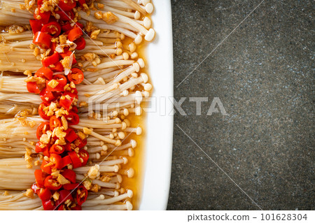 steamed golden needle mushroom or enokitake with soy sauce, chilli and garlic steamed golden needle mushroom or enokitake with soy sauce, chilli and garlic 101628304