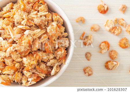 dried shrimps or dried salted prawn 101628307