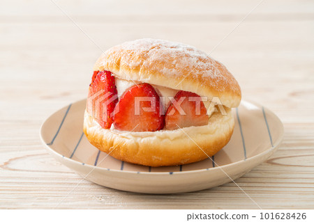 donut burger strawberry with fresh cream cheese 101628426