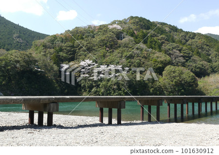 高知縣四萬十川勝間沉降橋 高知縣四萬十川勝間沉降橋 101630912