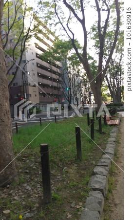 危險品倉庫生鏽的門 危險品倉庫生鏽的門 101630916