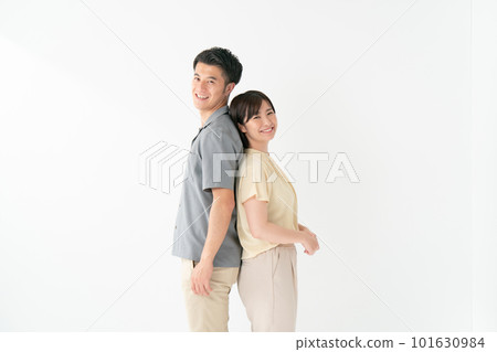 Couple smile 101630984