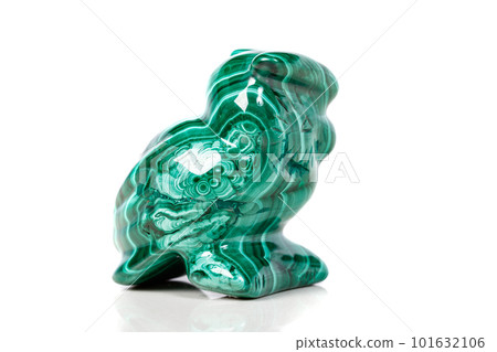 macro mineral stone owl from malachite macro mineral stone owl from malachite 101632106
