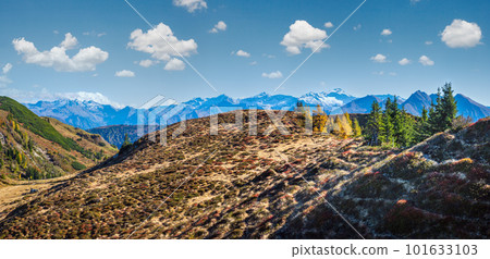 Peaceful autumn Alps mountain sunny view from hiking path from Dorfgastein to Paarseen lakes, Land Salzburg, Austria. 101633103