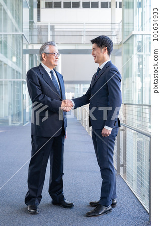 Business scene handshake Business scene handshake 101634933