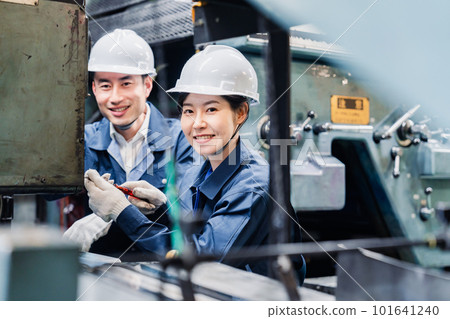 Female engineers working on site 101641240