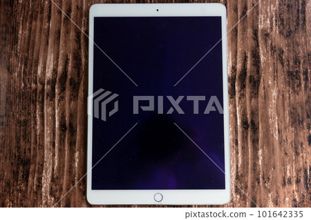 Tablet  101642335