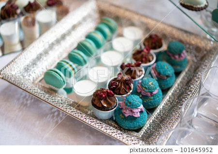 delicious sweet dessert candy bar on celebration.delicious sweet dessert candy bar on celebration. 101645952