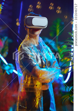 modern woman in virtual reality in vr headset modern woman in virtual reality in vr headset 101646717
