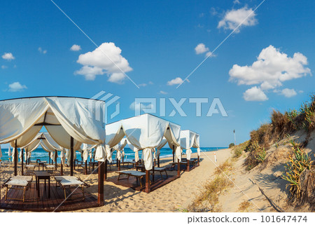 Morning sandy beach, Pescoluse, Puglia, Italy 101647474