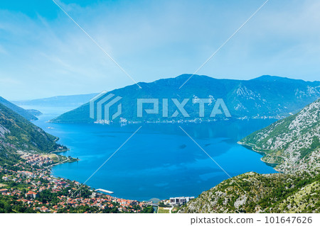 Kotor town on coast  (Montenegro, Bay of Kotor) 101647626