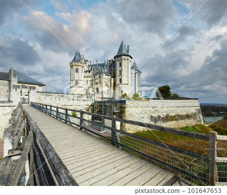 Saumur castle on Loire river (France) spring view. Saumur castle on Loire river (France) spring view. 101647653