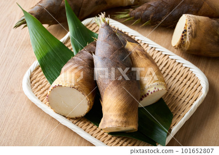 漏勺中的竹筍 漏勺中的竹筍 101652807