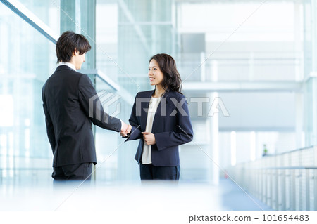 photo of business people shaking hands photo of business people shaking hands 101654483