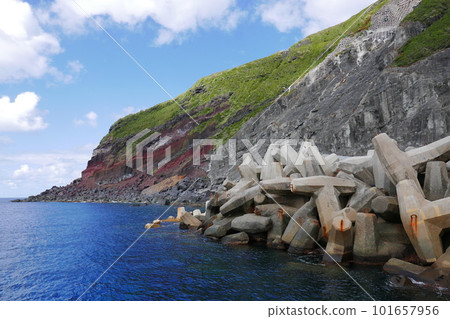 Remote and isolated hidden island Aogashima island in Tokyo, Japan 101657956