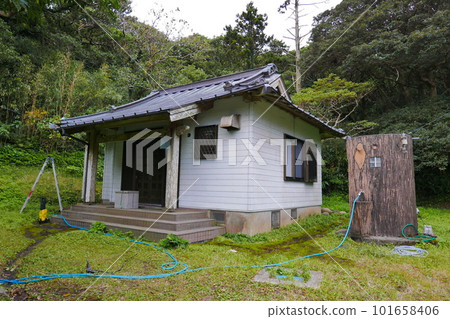 Remote and isolated hidden island Aogashima island in Tokyo, Japan 101658406