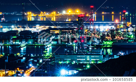 Factory night view (Mizushima industrial complex) 101658585