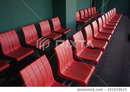 A clean bench before a baseball game 101659015