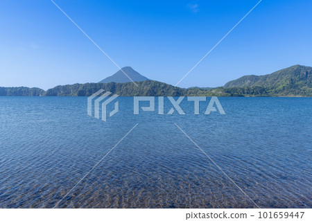 《Kagoshima Prefecture》Lake Ikeda and Mt. Kaimondake 101659447