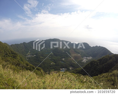 Remote and isolated hidden island Aogashima island in Tokyo, Japan 101659720