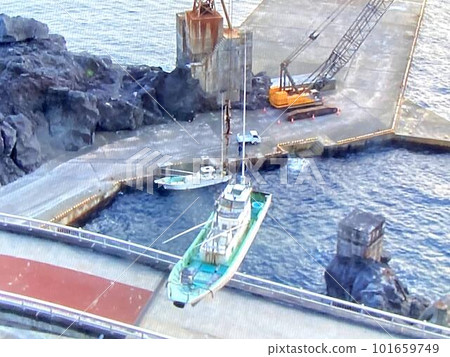 Remote and isolated hidden island Aogashima island in Tokyo, Japan 101659749