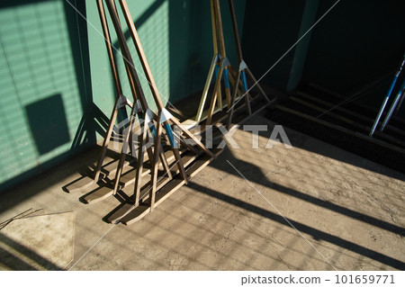 用於棒球場維護的蜻蜓和毛刷 用於棒球場維護的蜻蜓和毛刷 101659771