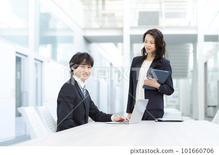 Portrait of working men and women 101660706