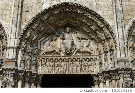 國王門口的沙特爾大教堂雕塑 國王門口的沙特爾大教堂雕塑 101664186