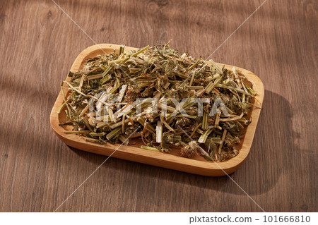 Chinese motherwort (Leonurus japonicus) with dish decorated on wooden table. It reduced risk of heart disease, as well as decreased blood pressure and heart rate caused by stress or anxiety Chinese motherwort (Leonurus japonicus) with dish decorated on wooden table. It reduced risk of heart disease, as well as decreased blood pressure and heart rate caused by stress or anxiety 101666810