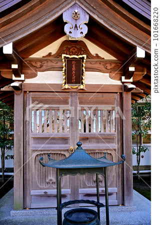 Kawaguchi Stroll: Jissoji Nichiren Buddhism Precinct Shrine Oiwa Inari Daimyojin Kawaguchi City Ryoke 101668220