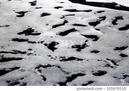 melting of ice at the North pole in 2016. slush field (snow morass) 101670510