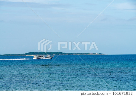Iriomote Island High-speed boat that runs on the sea Iriomote Island High-speed boat that runs on the sea 101671932