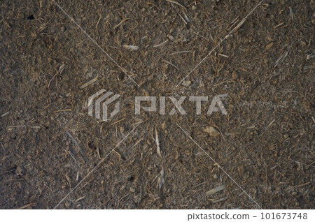 具有舊外觀的裝飾骨料土牆顏色 3 使用稻草 101673748
