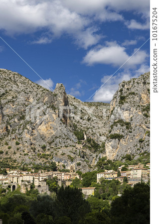 Chapelle Notre-Dame, Moustiers-Sainte-Marie, Alpes-de-Haute-Provence, Provence, France Chapelle Notre-Dame, Moustiers-Sainte-Marie, Alpes-de-Haute-Provence, Provence, France 101675204