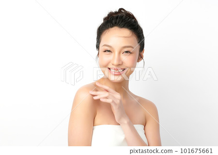 Beautiful young asian woman with clean fresh skin on white background, Face care, Facial treatment, Cosmetology, beauty and spa, Asian women portrait. 101675661