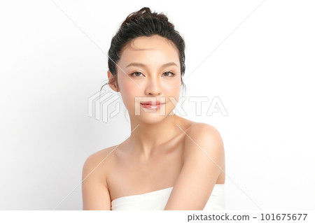 Beautiful young asian woman with clean fresh skin on white background, Face care, Facial treatment, Cosmetology, beauty and spa, Asian women portrait. 101675677