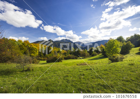 Autumn landscape in Mala Fatra National Park with Velky Rozsutec peak, Slovakia Autumn landscape in Mala Fatra National Park with Velky Rozsutec peak, Slovakia 101676558