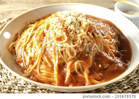 Large Meat Sauce Pasta 101678378