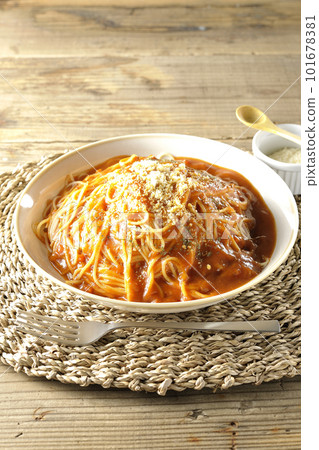 Large Meat Sauce Pasta 101678381