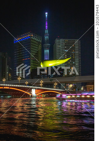 Skytree surrounded by buildings 101679443