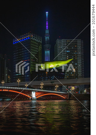被建築物包圍的晴空塔 被建築物包圍的晴空塔 101679444